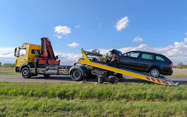 car-recovery-service areas-Dubai