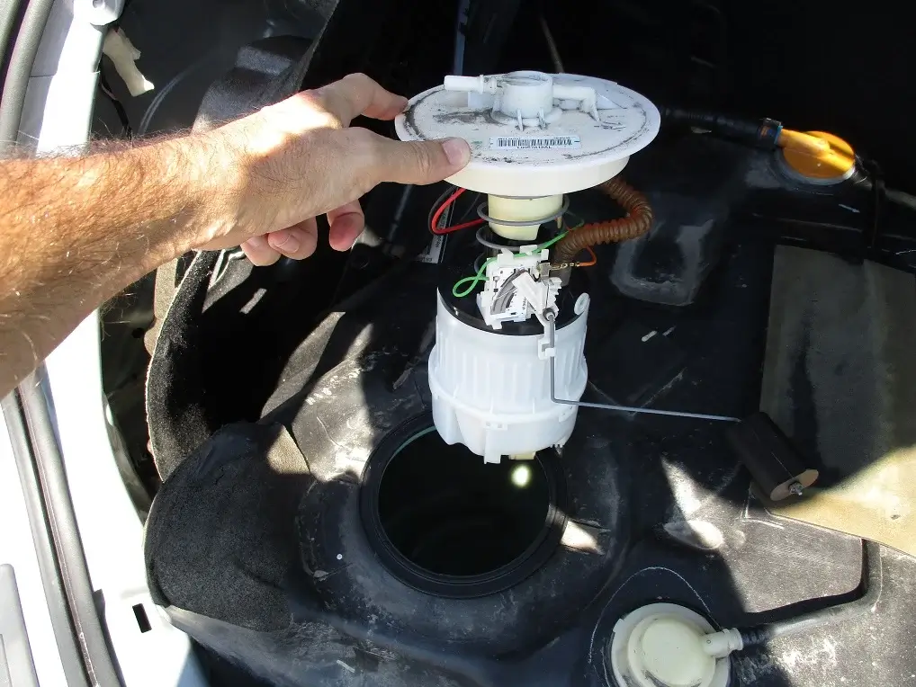 Car Fuel Pump Replacement